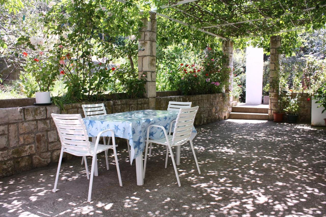 Double Room Pomena 4929A Exterior foto