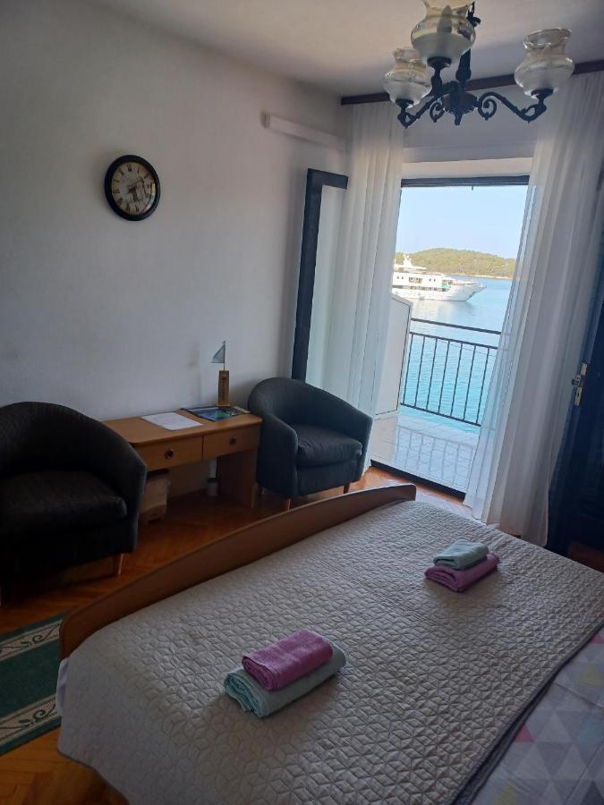 Double Room Pomena 4929A Exterior foto
